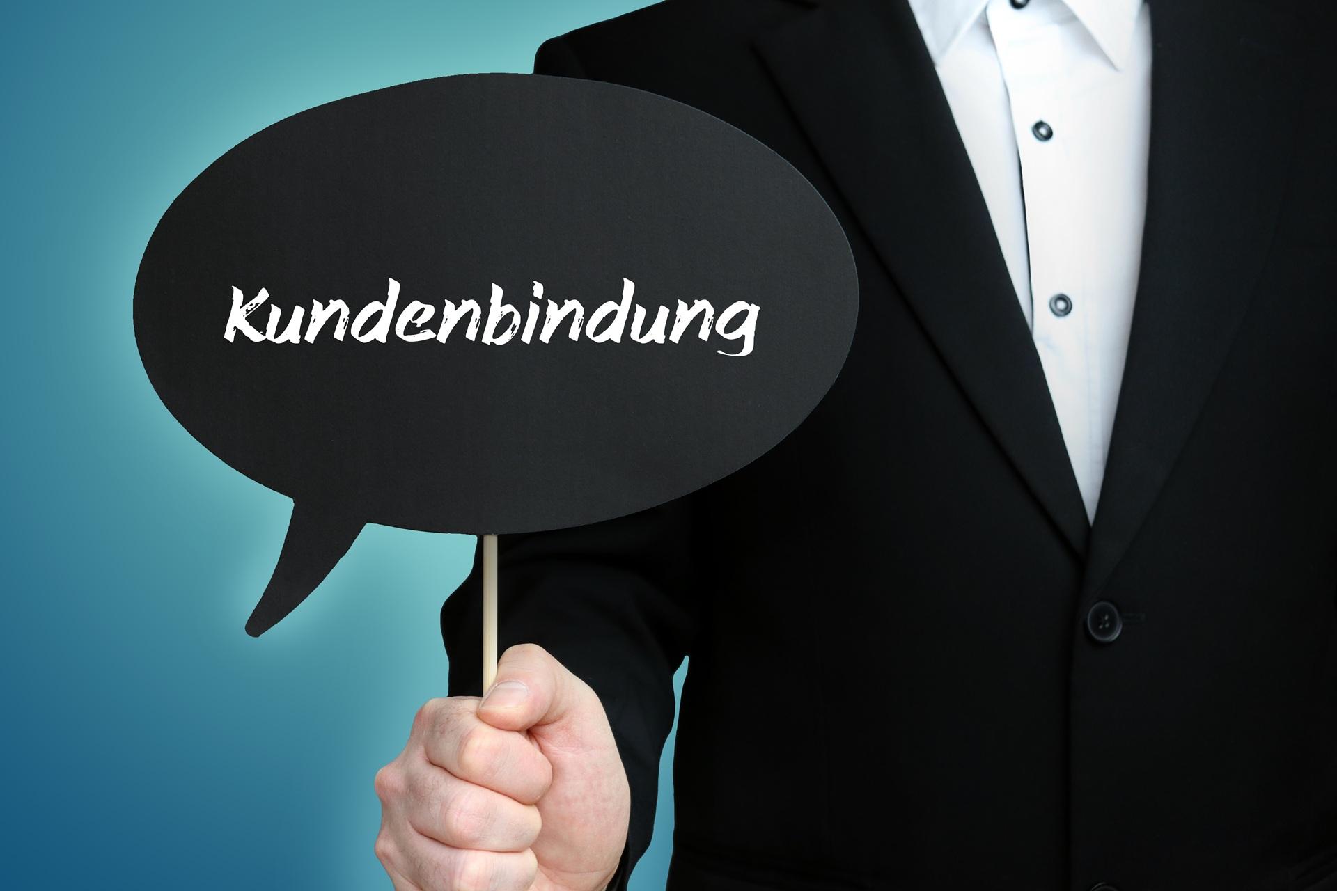 Tafel mit dem Wort Kundenbindung | E Liquid